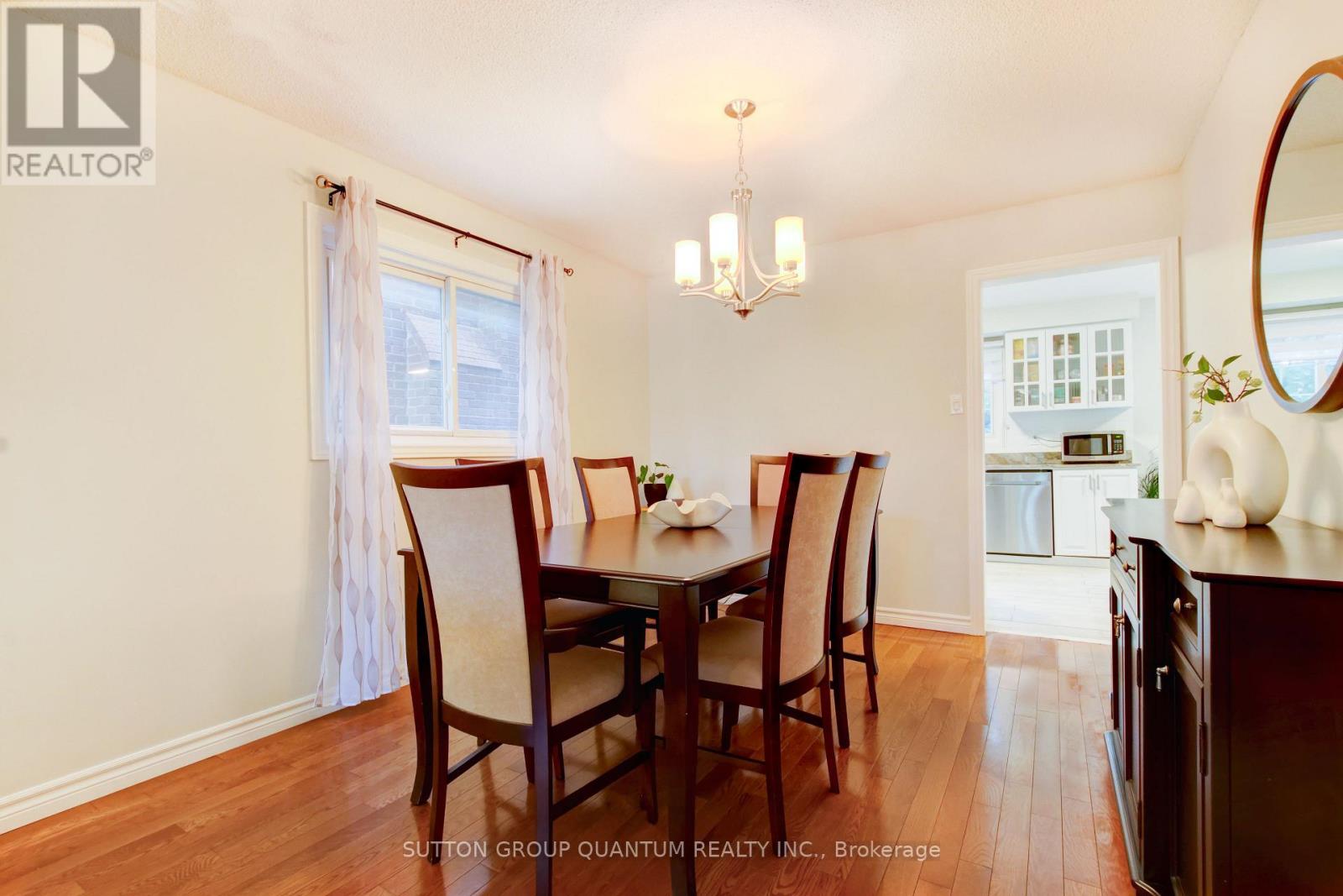 61 Sunforest Drive, Brampton, Ontario  L6Z 2W7 - Photo 6 - W12502934