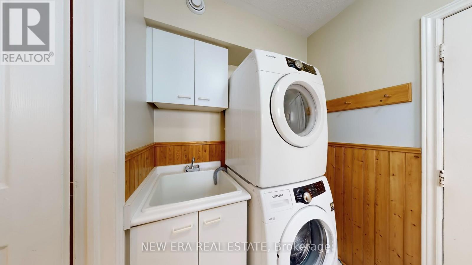 1380 Daniel Creek Road, Mississauga, Ontario  L5V 1V3 - Photo 17 - W12502946