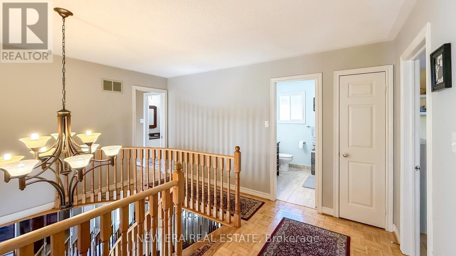 1380 Daniel Creek Road, Mississauga, Ontario  L5V 1V3 - Photo 19 - W12502946