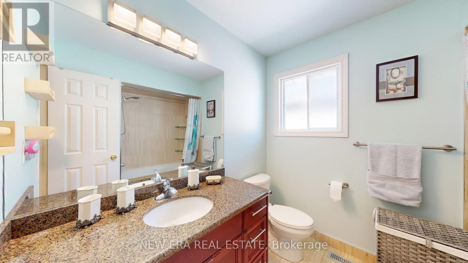 1380 Daniel Creek Road, Mississauga, Ontario  L5V 1V3 - Photo 24 - W12502946