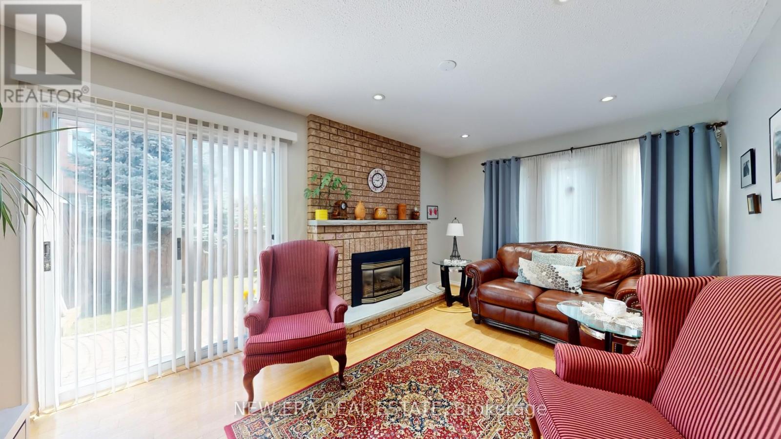 1380 Daniel Creek Road, Mississauga, Ontario  L5V 1V3 - Photo 8 - W12502946