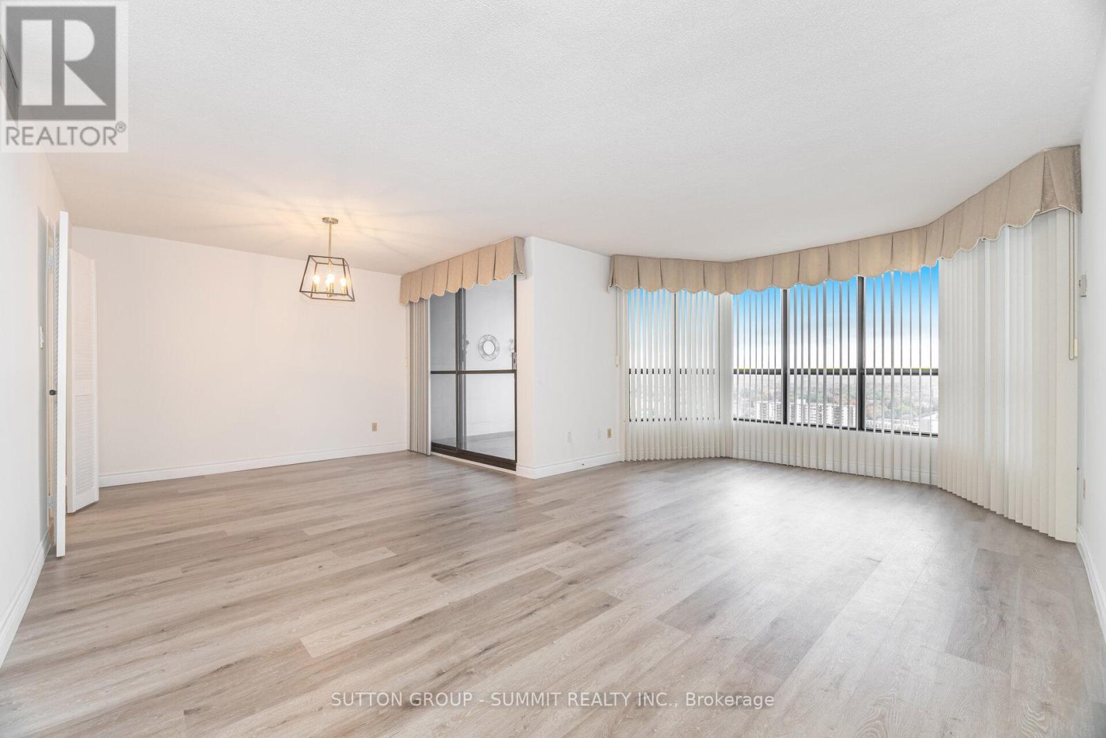 2301 - 1333 Bloor Street, Mississauga, Ontario  L4Y 3T6 - Photo 13 - W12502954