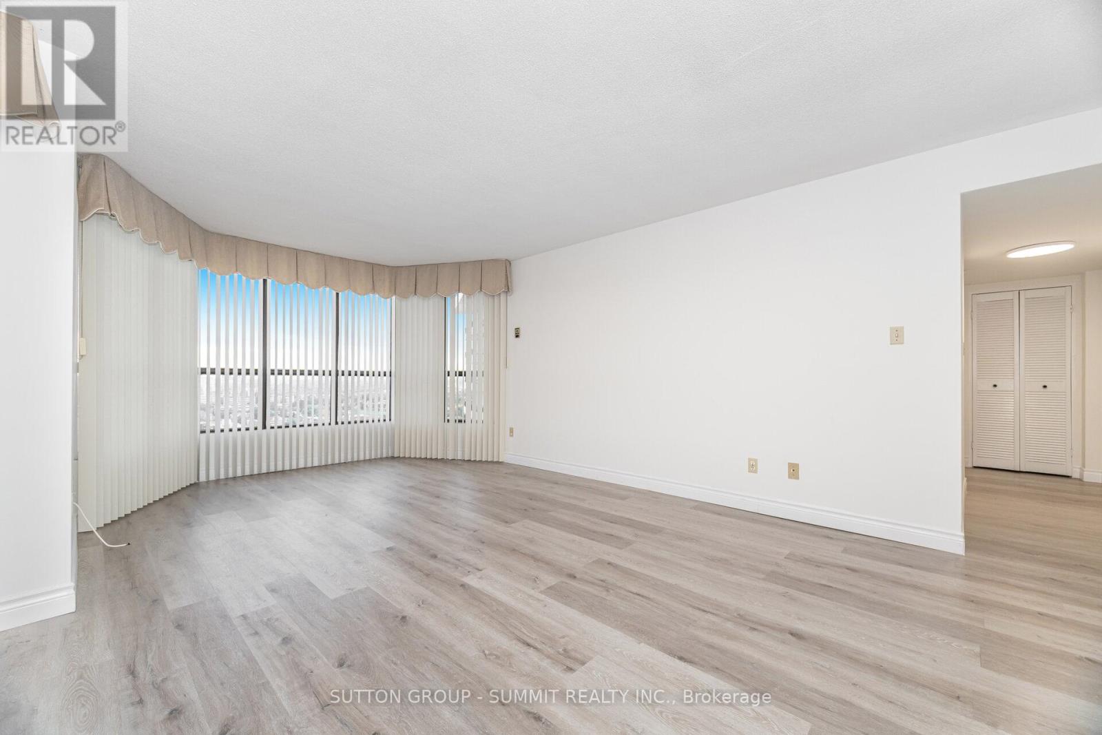 2301 - 1333 Bloor Street, Mississauga, Ontario  L4Y 3T6 - Photo 14 - W12502954