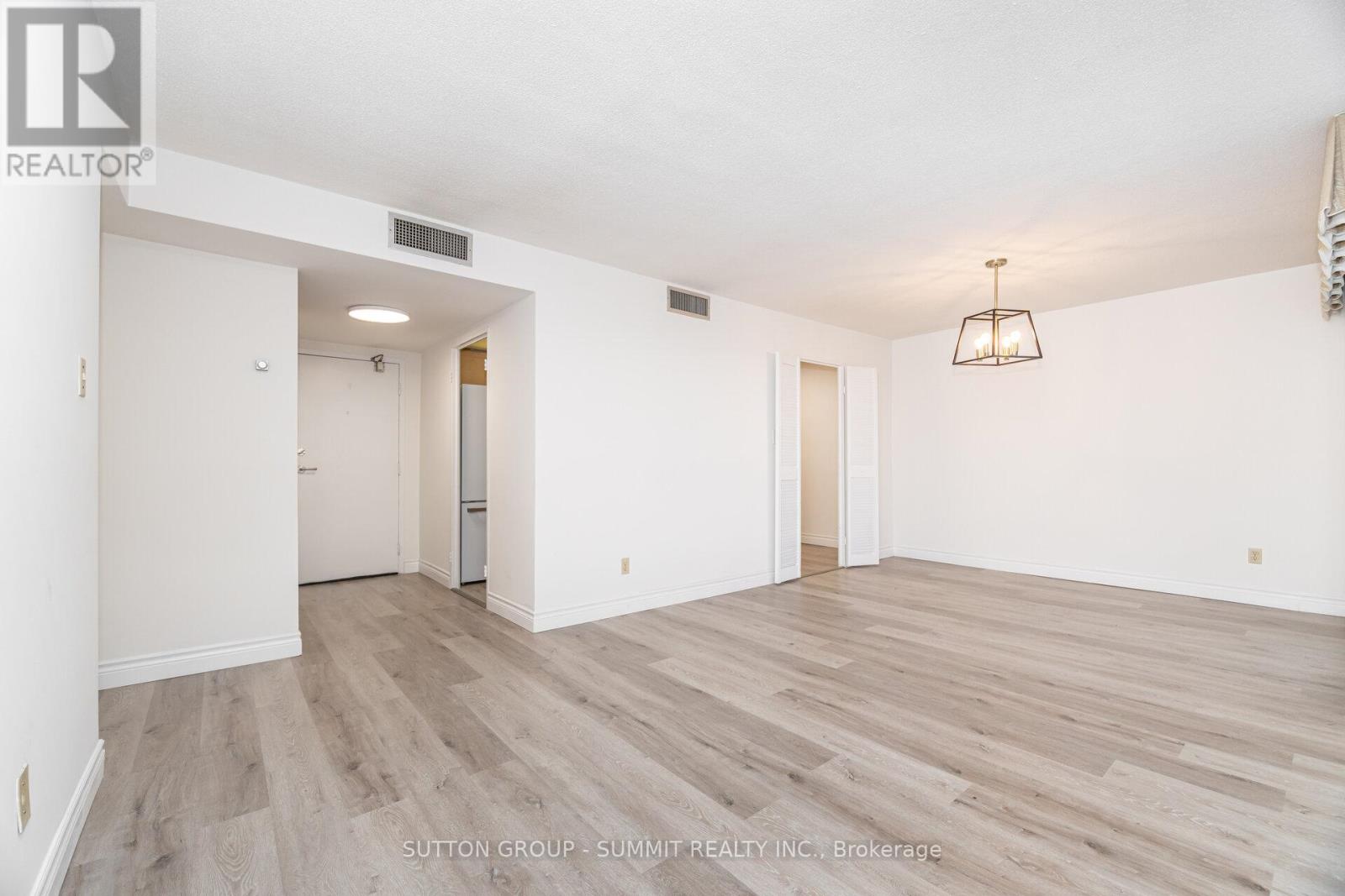 2301 - 1333 Bloor Street, Mississauga, Ontario  L4Y 3T6 - Photo 16 - W12502954