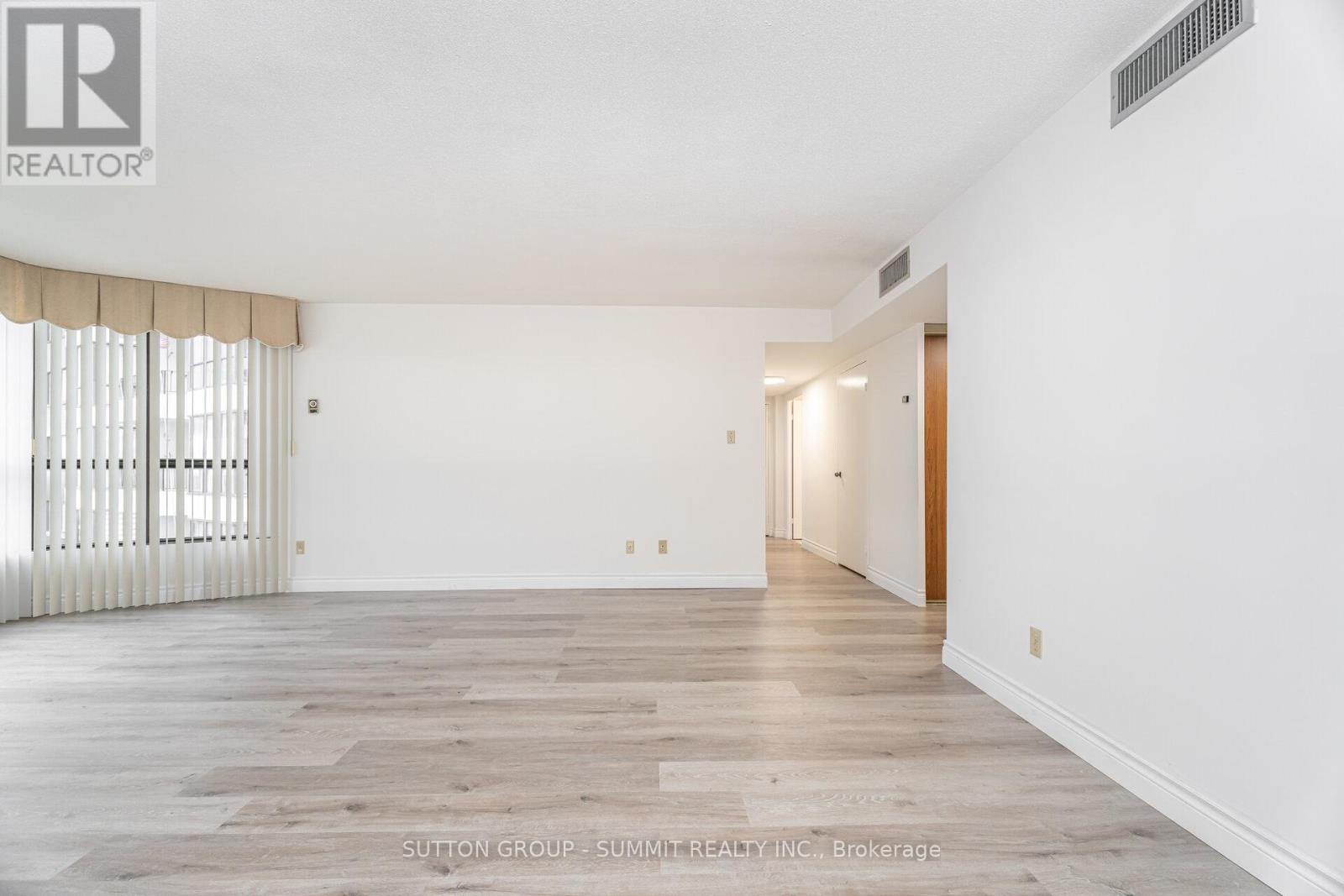 2301 - 1333 Bloor Street, Mississauga, Ontario  L4Y 3T6 - Photo 17 - W12502954