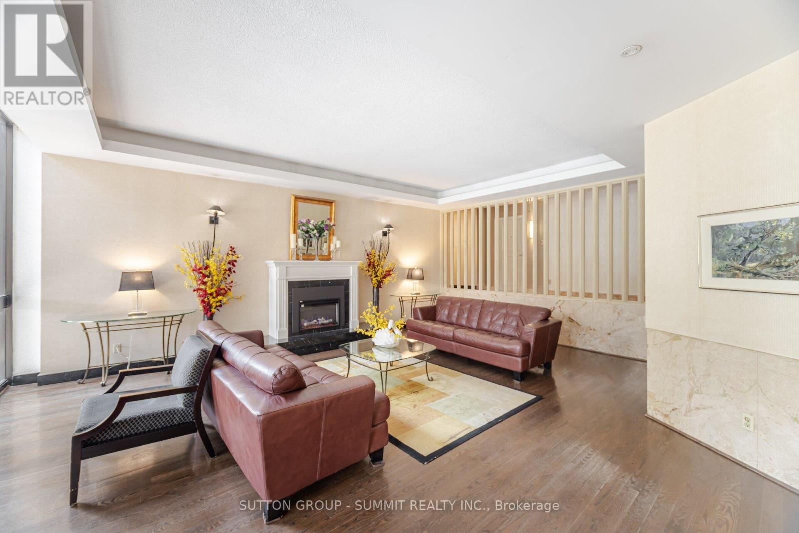 2301 - 1333 Bloor Street, Mississauga, Ontario  L4Y 3T6 - Photo 4 - W12502954