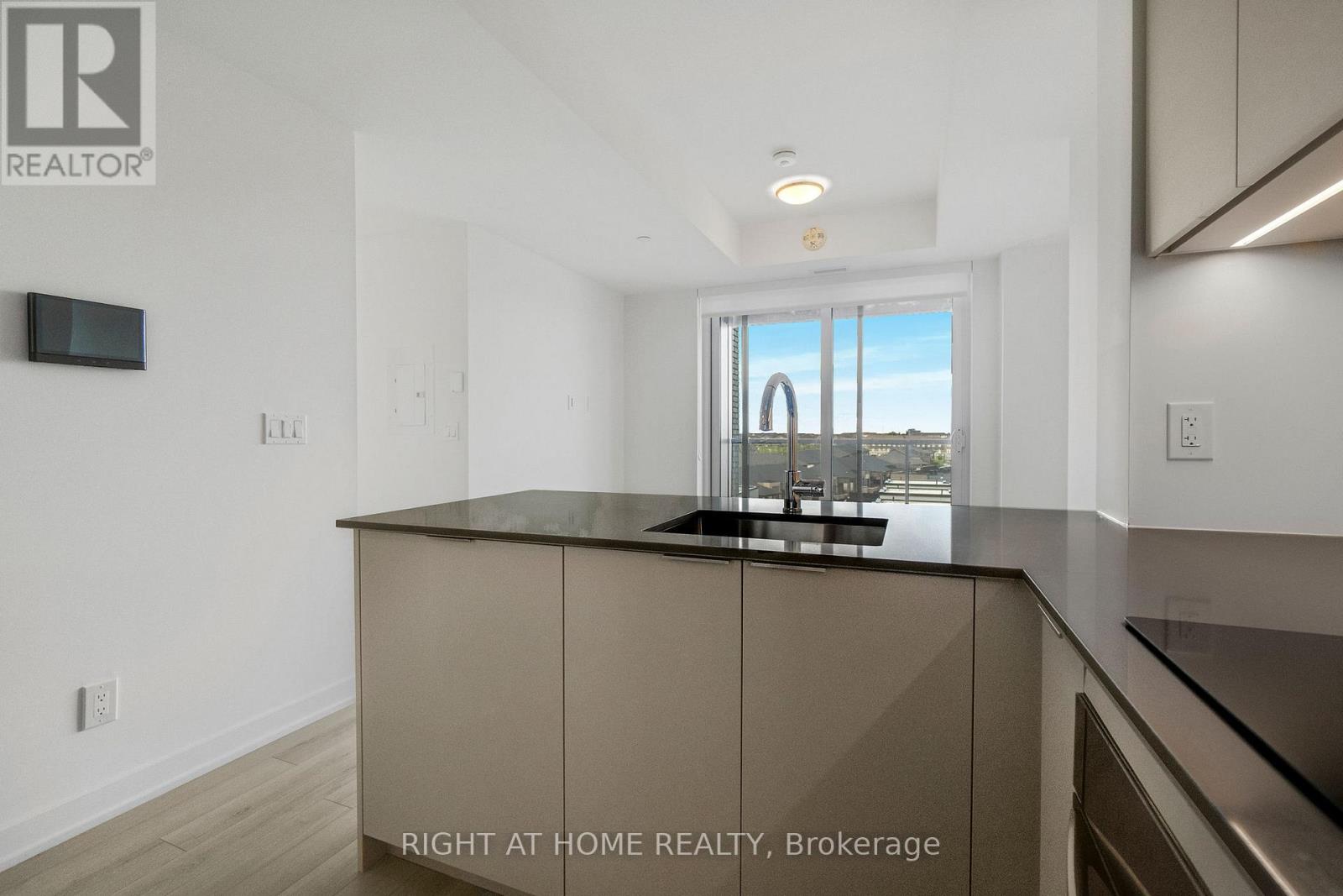 609 - 3079 Trafalgar Road, Oakville, Ontario  L6H 8C5 - Photo 16 - W12502960