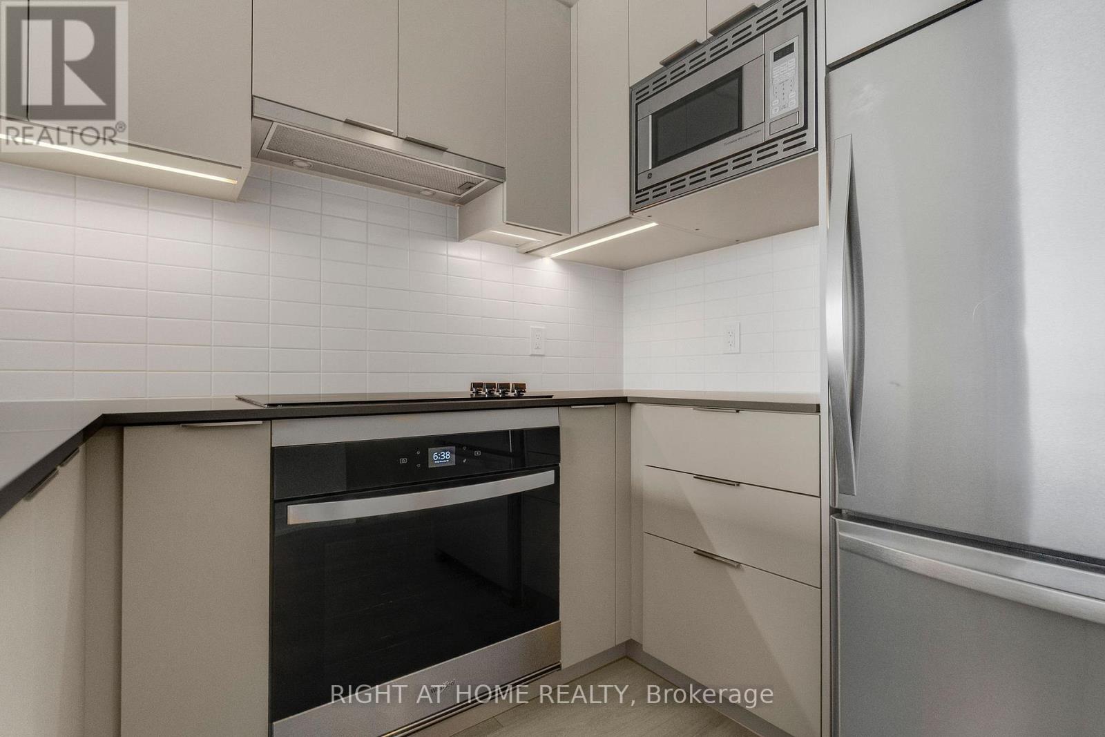 609 - 3079 Trafalgar Road, Oakville, Ontario  L6H 8C5 - Photo 17 - W12502960