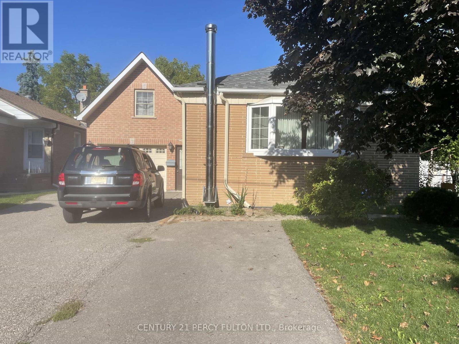 120 Mcmurchy Avenue S, Brampton, Ontario  L6Y 1Y9 - Photo 2 - W12502962