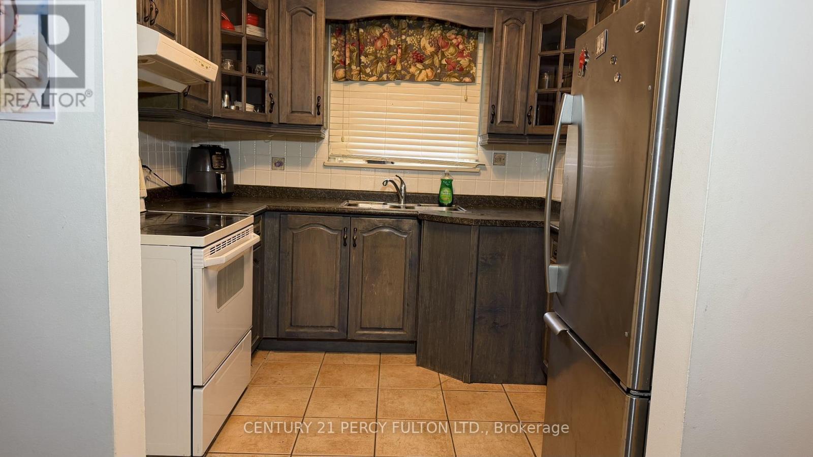 120 Mcmurchy Avenue S, Brampton, Ontario  L6Y 1Y9 - Photo 8 - W12502962