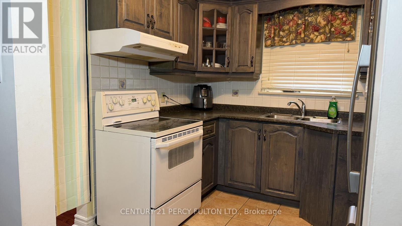 120 Mcmurchy Avenue S, Brampton, Ontario  L6Y 1Y9 - Photo 9 - W12502962