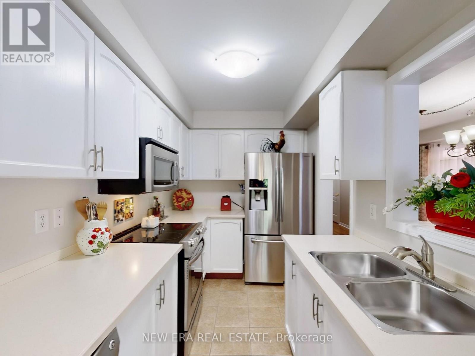 16 - 7360 Zinnia Place, Mississauga, Ontario  L5W 2A1 - Photo 3 - W12502970