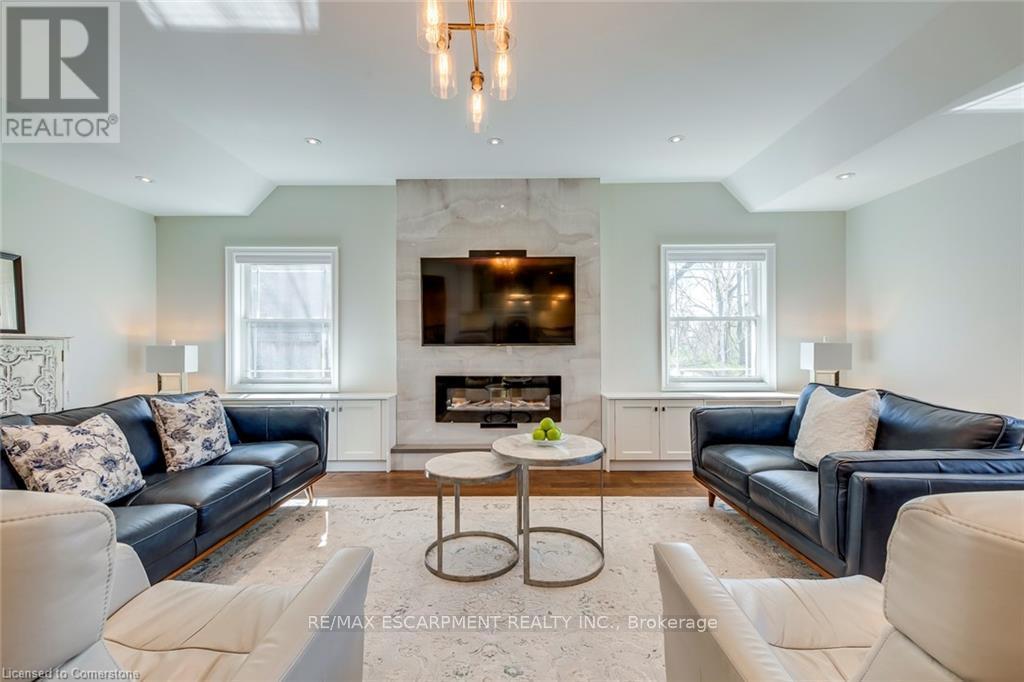 4306 Lakeshore Road, Burlington, Ontario  L7L 1A8 - Photo 13 - W12502976