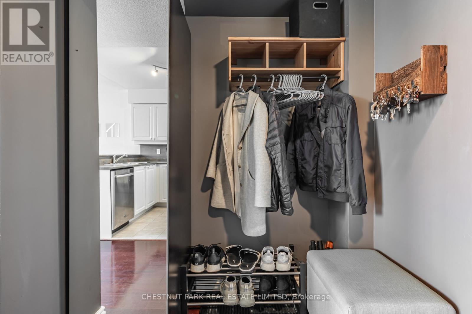 525 - 200 Manitoba Street, Toronto, Ontario  M8Y 3Y9 - Photo 6 - W12502992