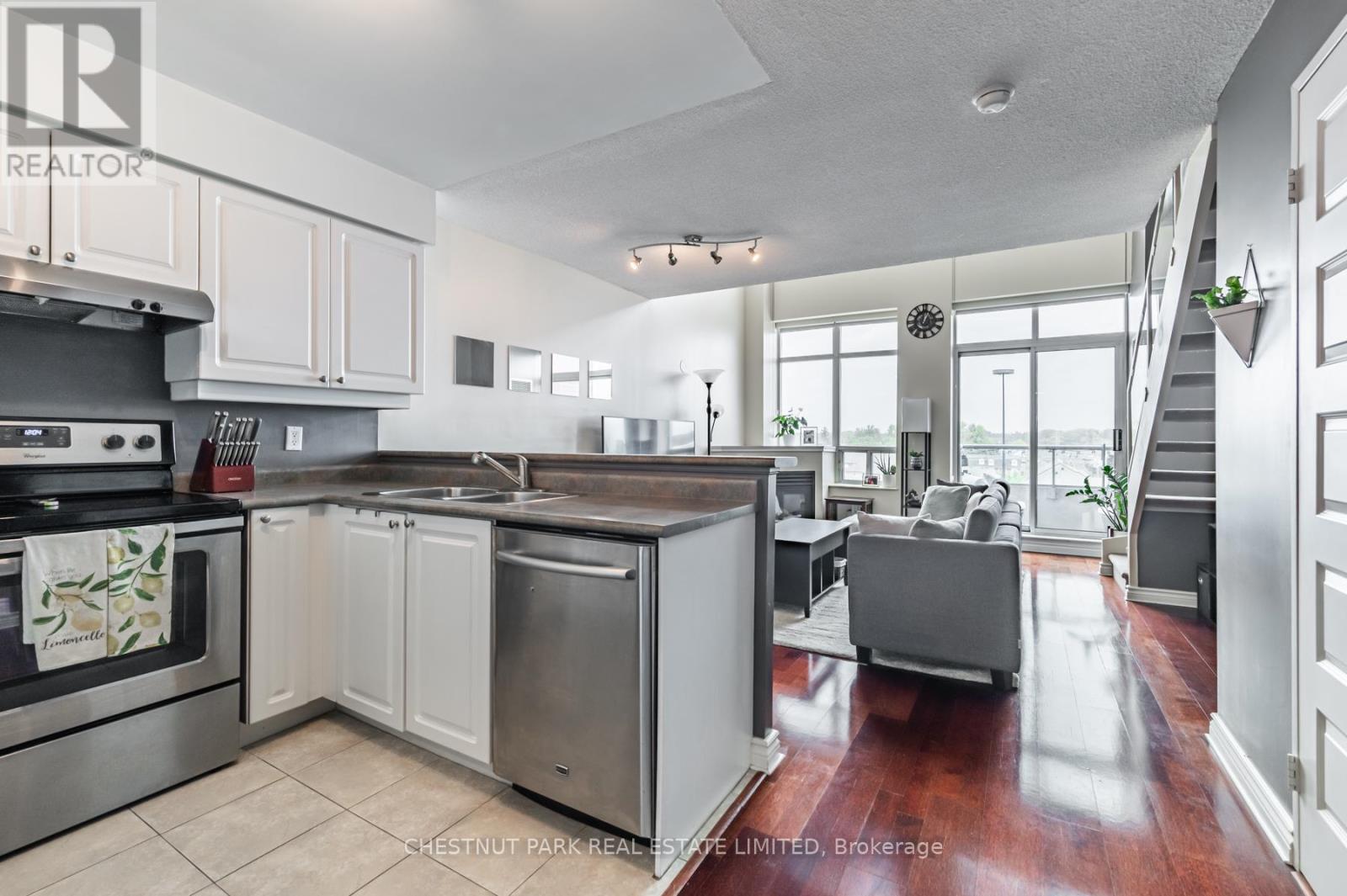 525 - 200 Manitoba Street, Toronto, Ontario  M8Y 3Y9 - Photo 7 - W12502992