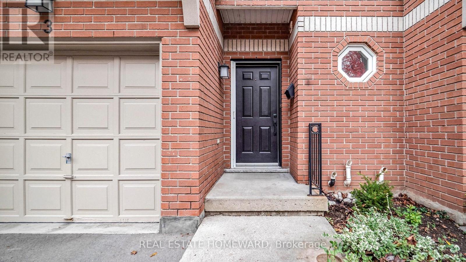 3 - 476 Walkers Line, Burlington, Ontario  L7N 2E2 - Photo 2 - W12503006