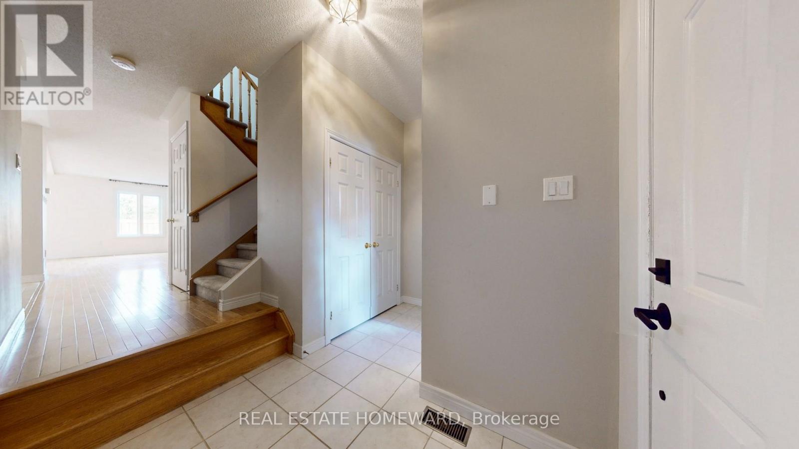 3 - 476 Walkers Line, Burlington, Ontario  L7N 2E2 - Photo 3 - W12503006