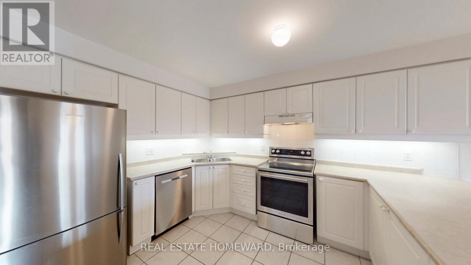 3 - 476 Walkers Line, Burlington, Ontario  L7N 2E2 - Photo 5 - W12503006