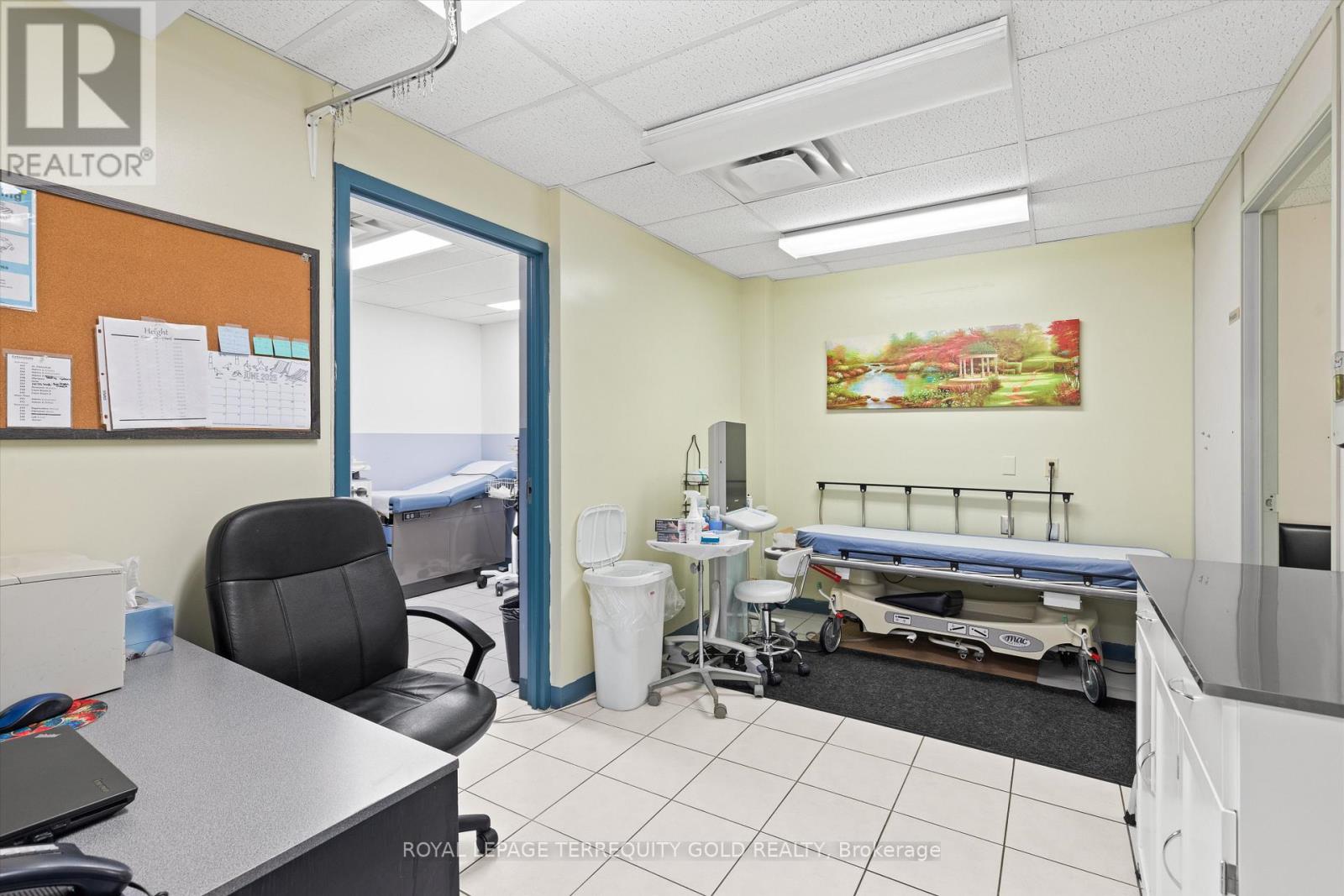 1664 Dufferin Street, Toronto, Ontario  M6H 3M1 - Photo 14 - W12503008