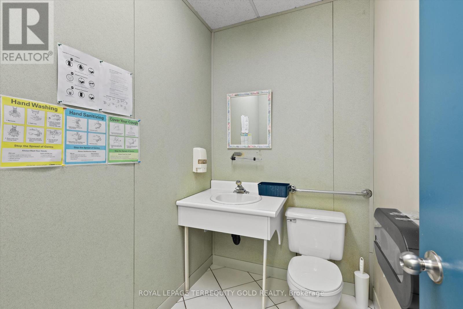 1664 Dufferin Street, Toronto, Ontario  M6H 3M1 - Photo 16 - W12503008