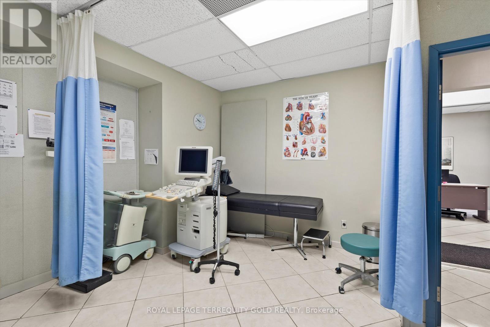 1664 Dufferin Street, Toronto, Ontario  M6H 3M1 - Photo 8 - W12503008