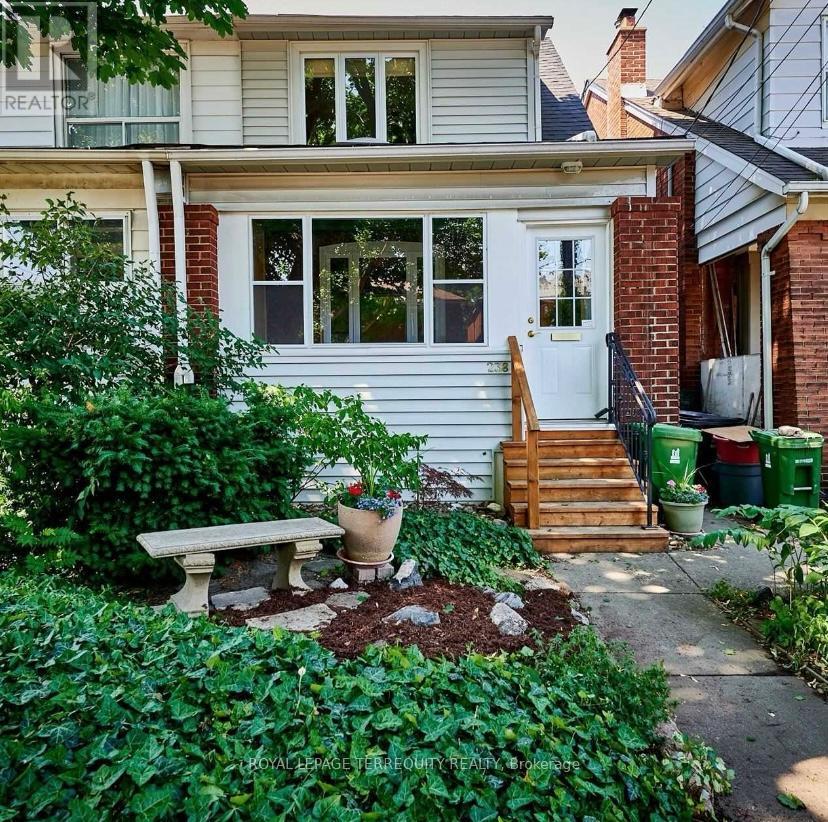 238 WINDERMERE AVENUE, Toronto, Ontario