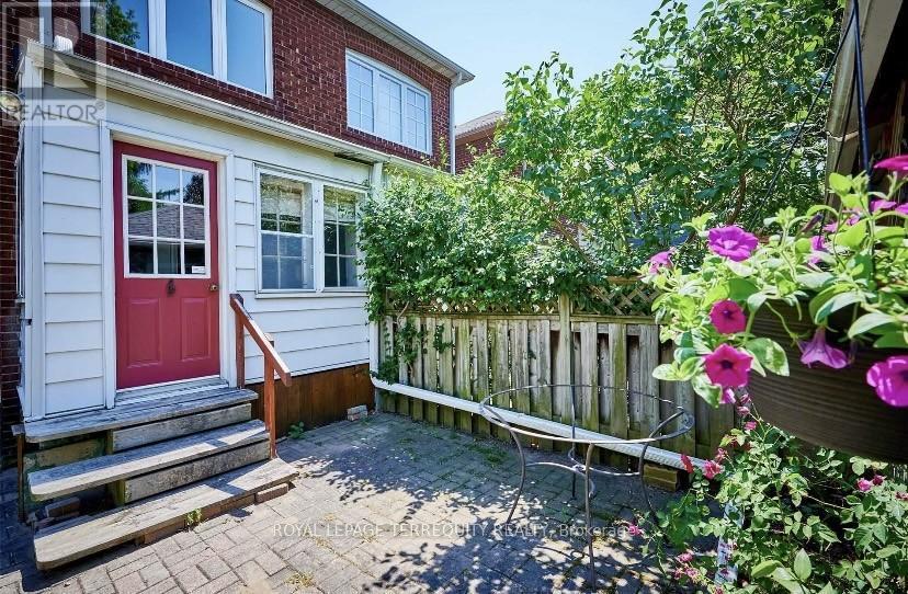 238 Windermere Avenue, Toronto, Ontario  M6S 3K3 - Photo 16 - W12503034