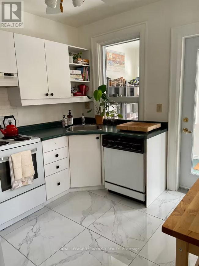 238 Windermere Avenue, Toronto, Ontario  M6S 3K3 - Photo 7 - W12503034