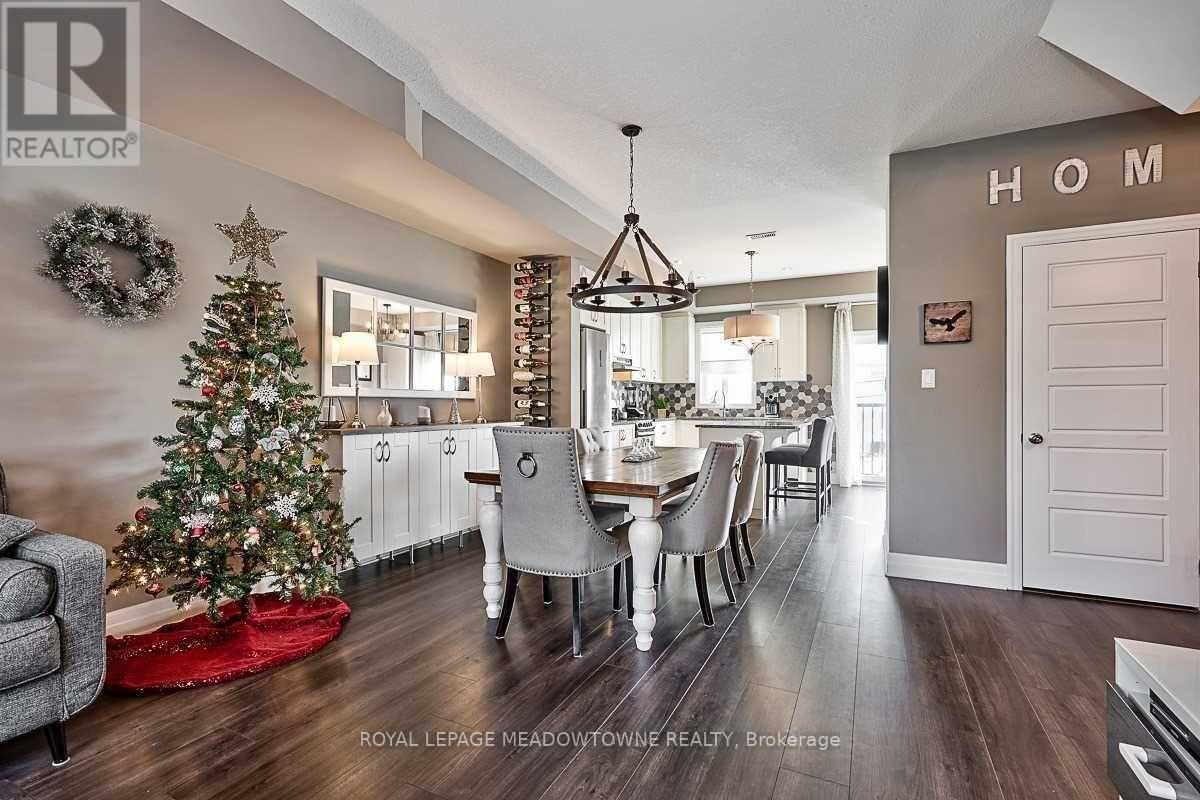 23 - 70 Plains Road W, Burlington, Ontario  L7T 0B6 - Photo 3 - W12503070