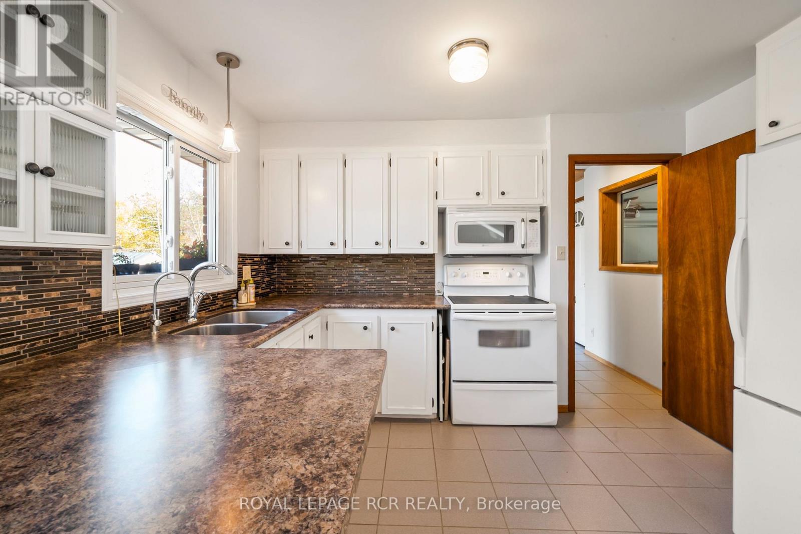 37 Margaret Street, Orangeville, Ontario  L9W 2N5 - Photo 11 - W12503096