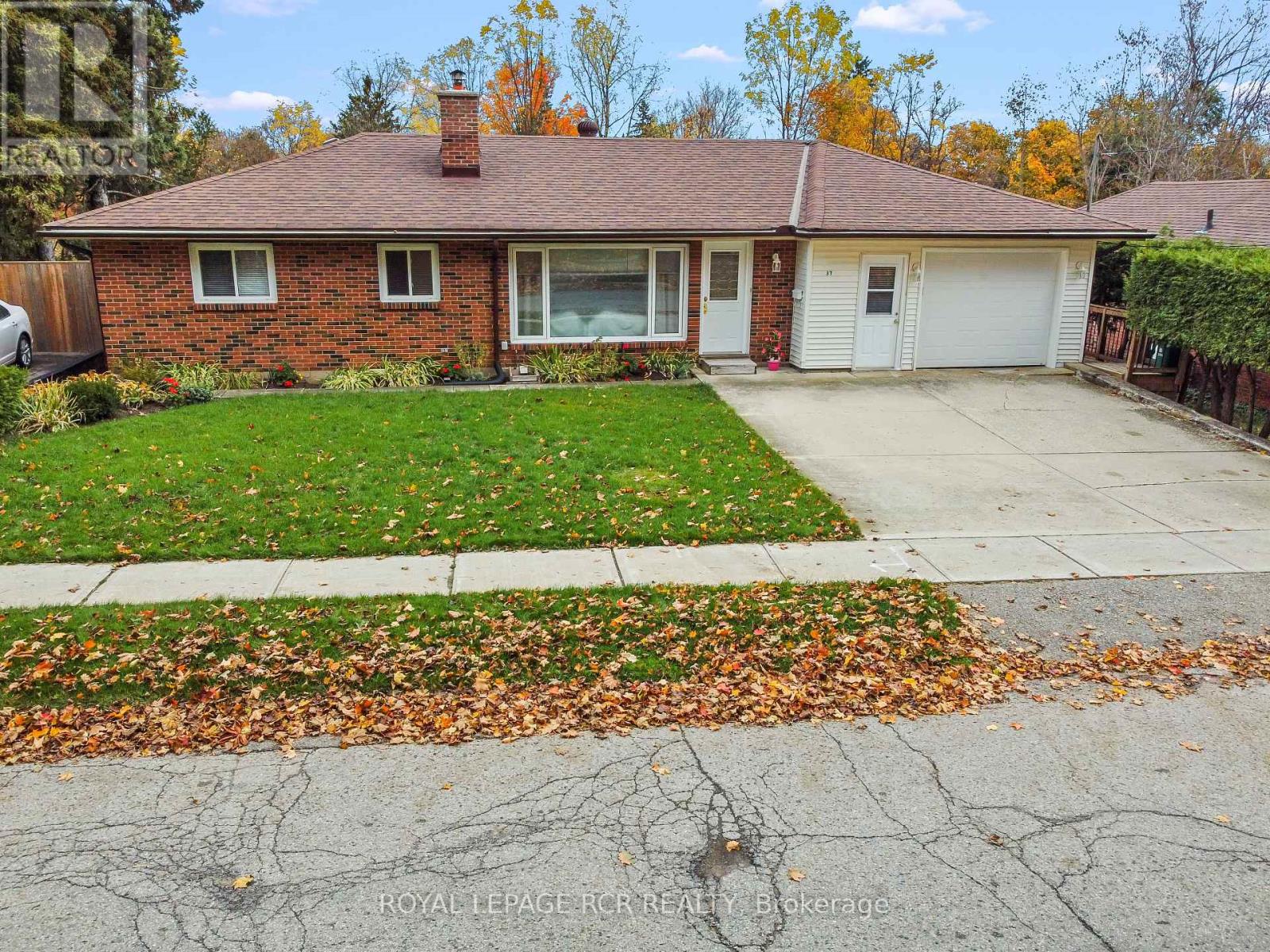 37 Margaret Street, Orangeville, Ontario  L9W 2N5 - Photo 35 - W12503096