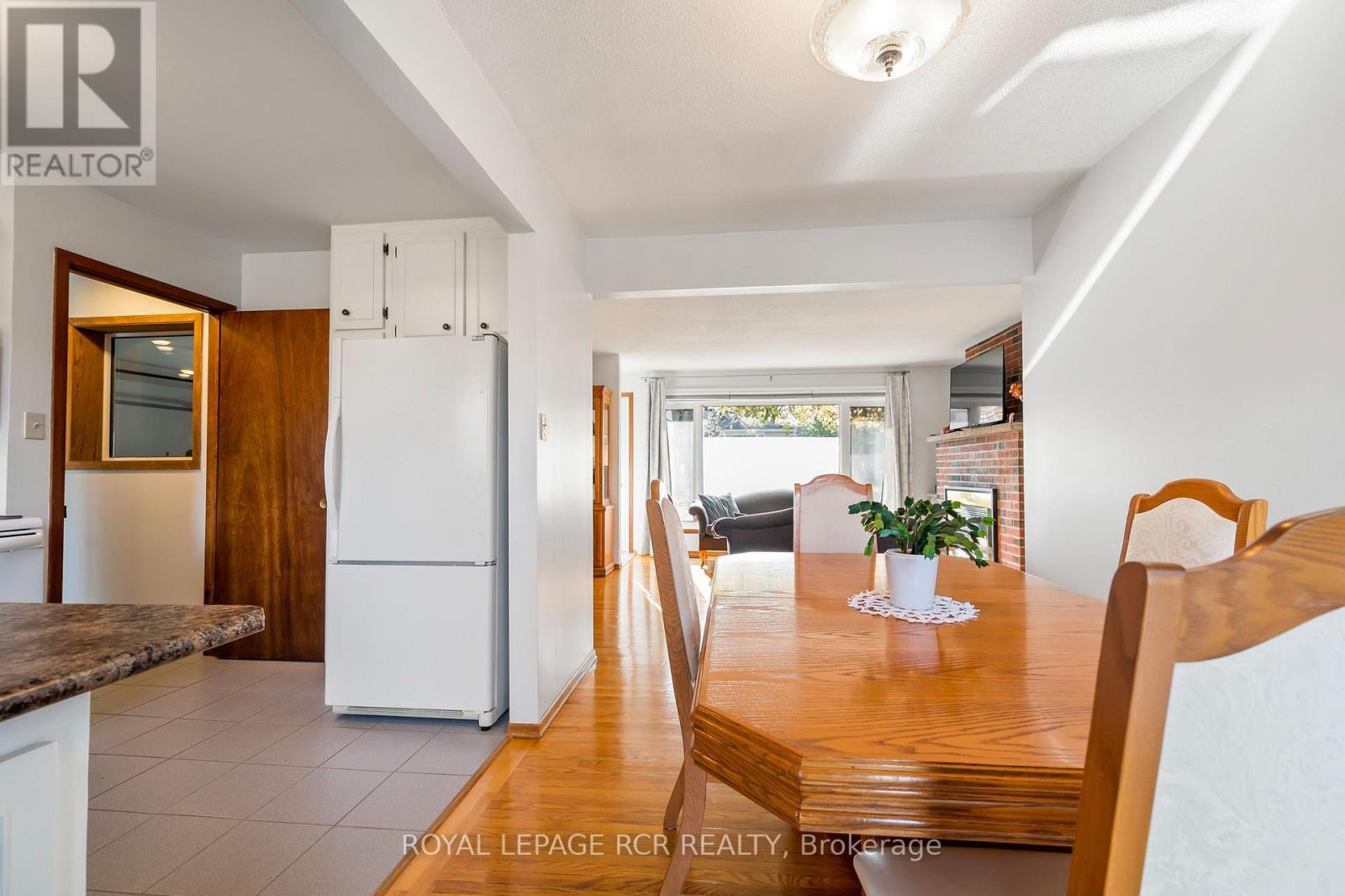 37 Margaret Street, Orangeville, Ontario  L9W 2N5 - Photo 8 - W12503096