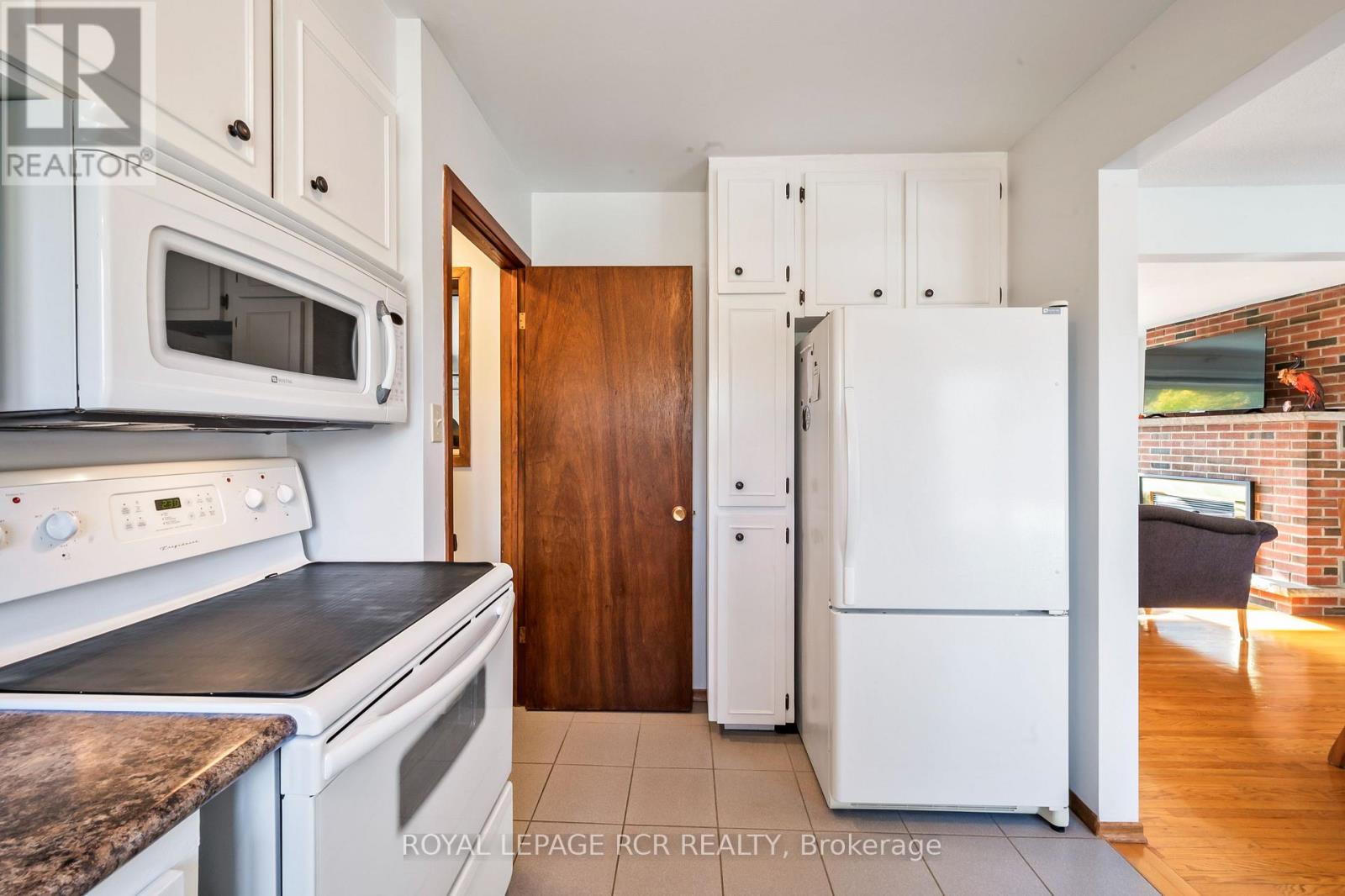 37 Margaret Street, Orangeville, Ontario  L9W 2N5 - Photo 9 - W12503096