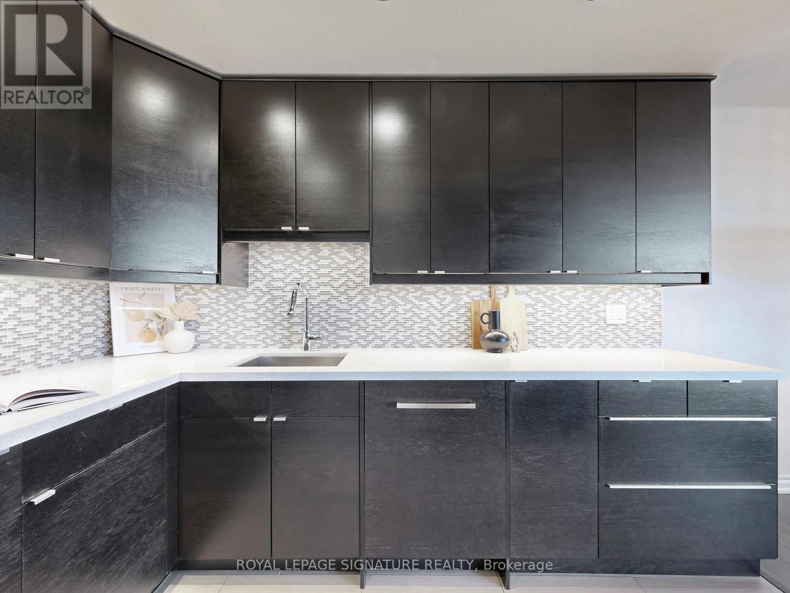 Ph09 - 80 Coe Hill Drive, Toronto, Ontario  M6S 3C9 - Photo 9 - W12503124