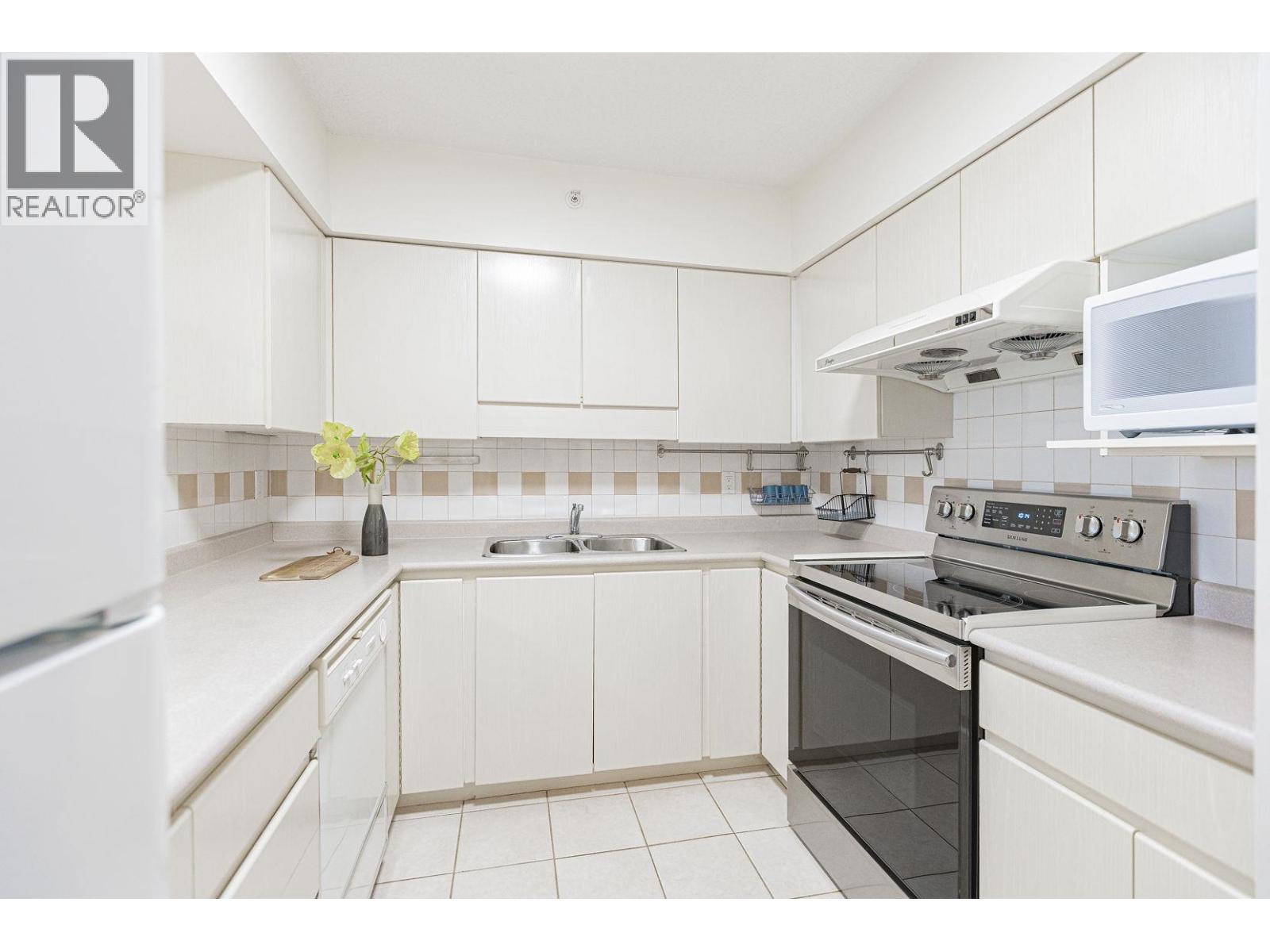 1206 8246 Lansdowne Road, Richmond, British Columbia  V6X 3Y9 - Photo 5 - R3063930