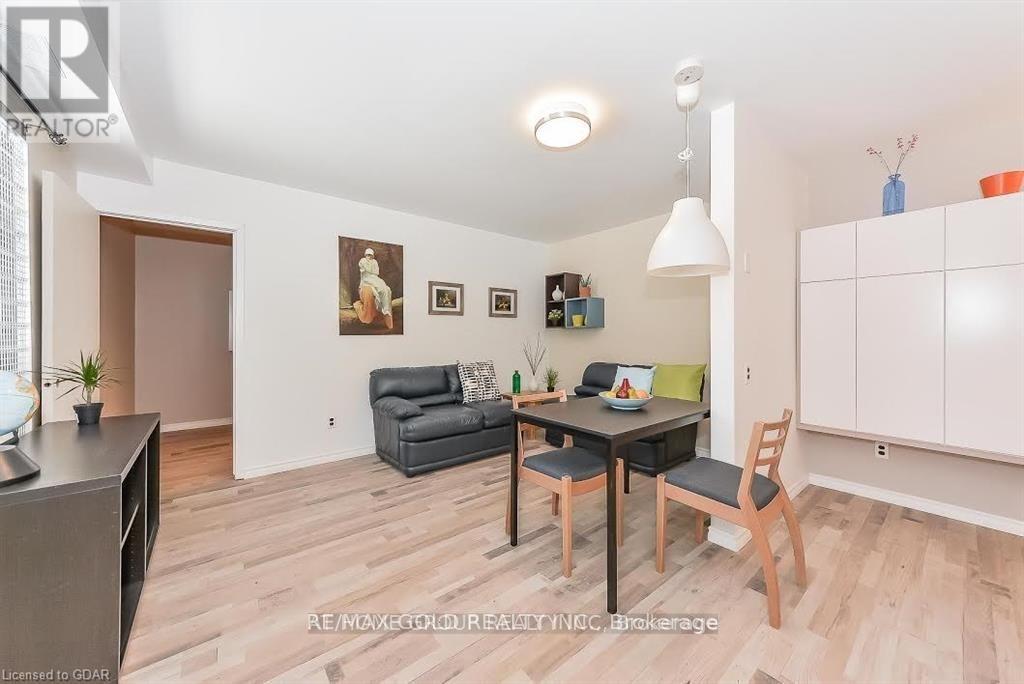 808 YORK ROAD, Guelph, Ontario