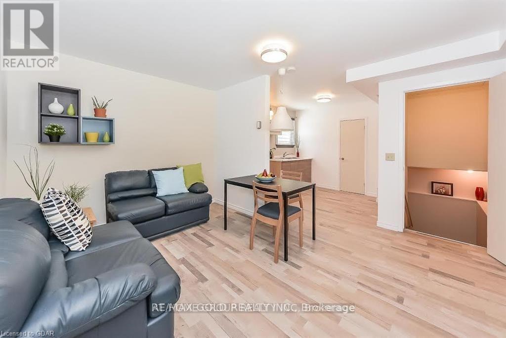 808 York Road, Guelph, Ontario  N1E 6A6 - Photo 2 - X12502940