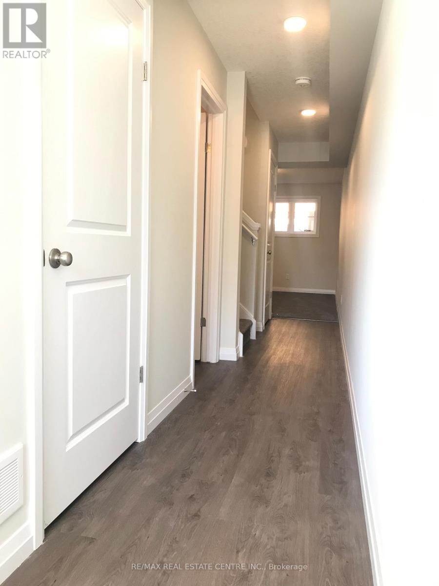 D5 - 24 Morrison Road, Kitchener, Ontario  N2A 0L1 - Photo 2 - X12503106