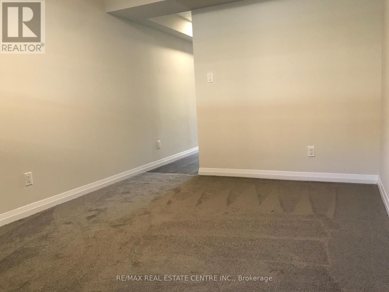 D5 - 24 Morrison Road, Kitchener, Ontario  N2A 0L1 - Photo 3 - X12503106