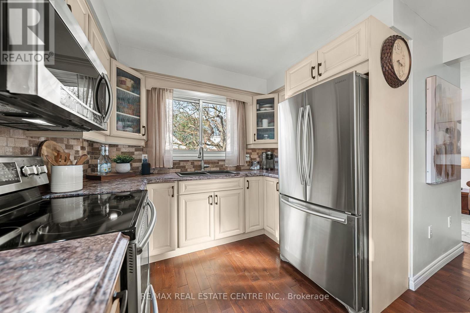 97 First Avenue, Cambridge, Ontario  N1S 2B4 - Photo 13 - X12503108