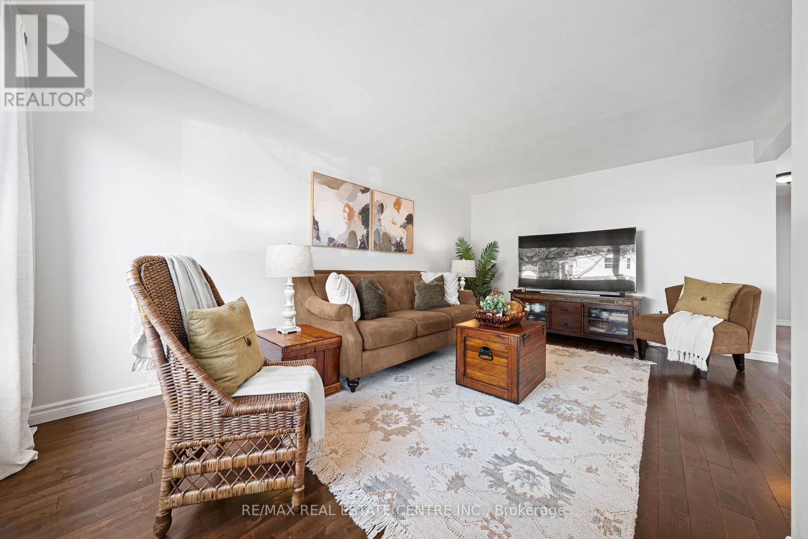 97 First Avenue, Cambridge, Ontario  N1S 2B4 - Photo 5 - X12503108