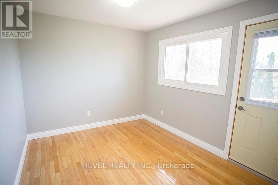 Upper - 415 Chatham Street, Brantford, Ontario  N3S 4J4 - Photo 13 - X12503142