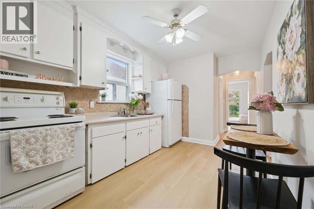 202 Alderbrae Avenue, Etobicoke, Ontario  M8W 4K5 - Photo 13 - 40769388