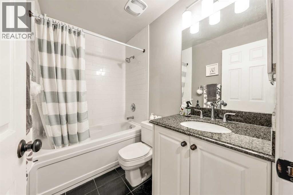 223 Brookpark Drive Sw, Calgary, Alberta  T2W 2W7 - Photo 12 - A2261691