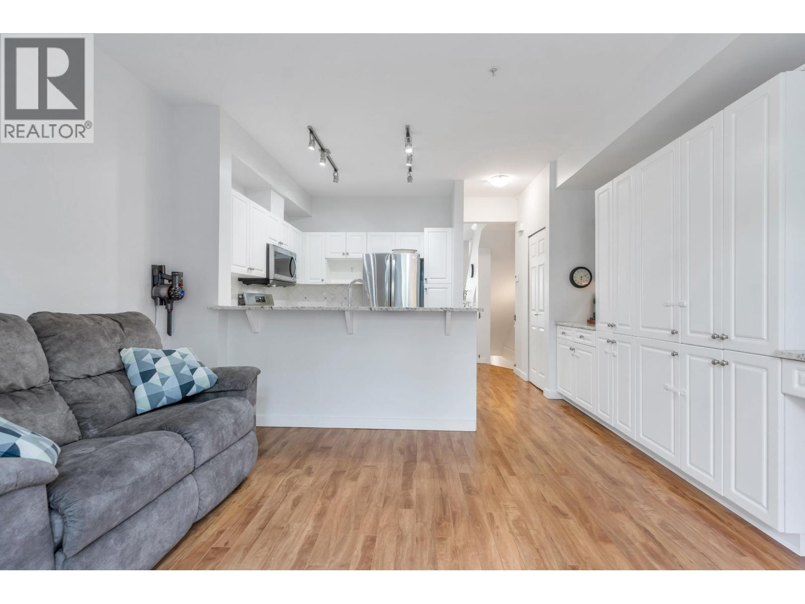 8533 Aquitania Place, Vancouver, British Columbia  V5S 4V7 - Photo 5 - R3063542