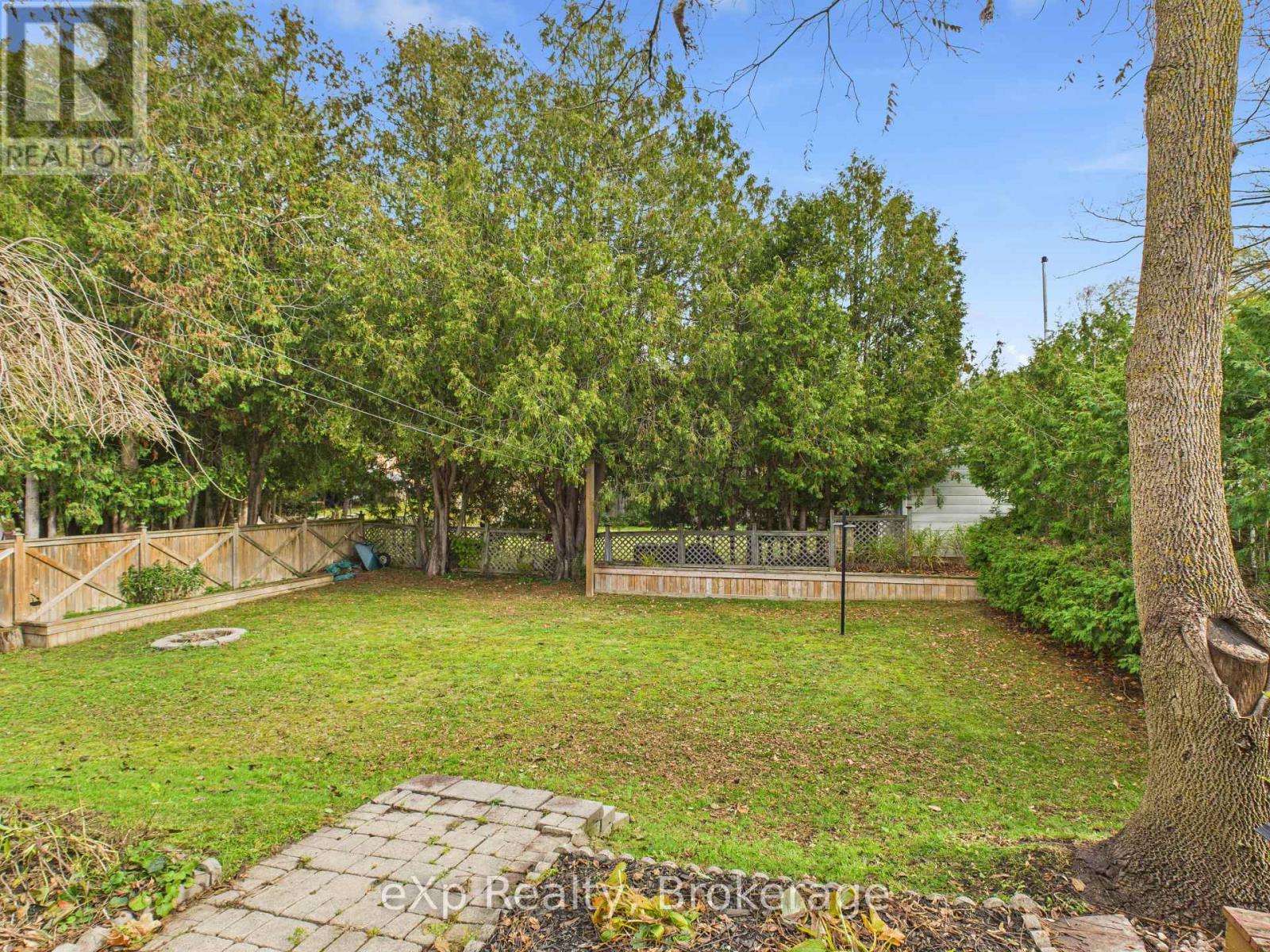 321 10th Avenue, Hanover, Ontario  N4N 2N4 - Photo 22 - X12496718