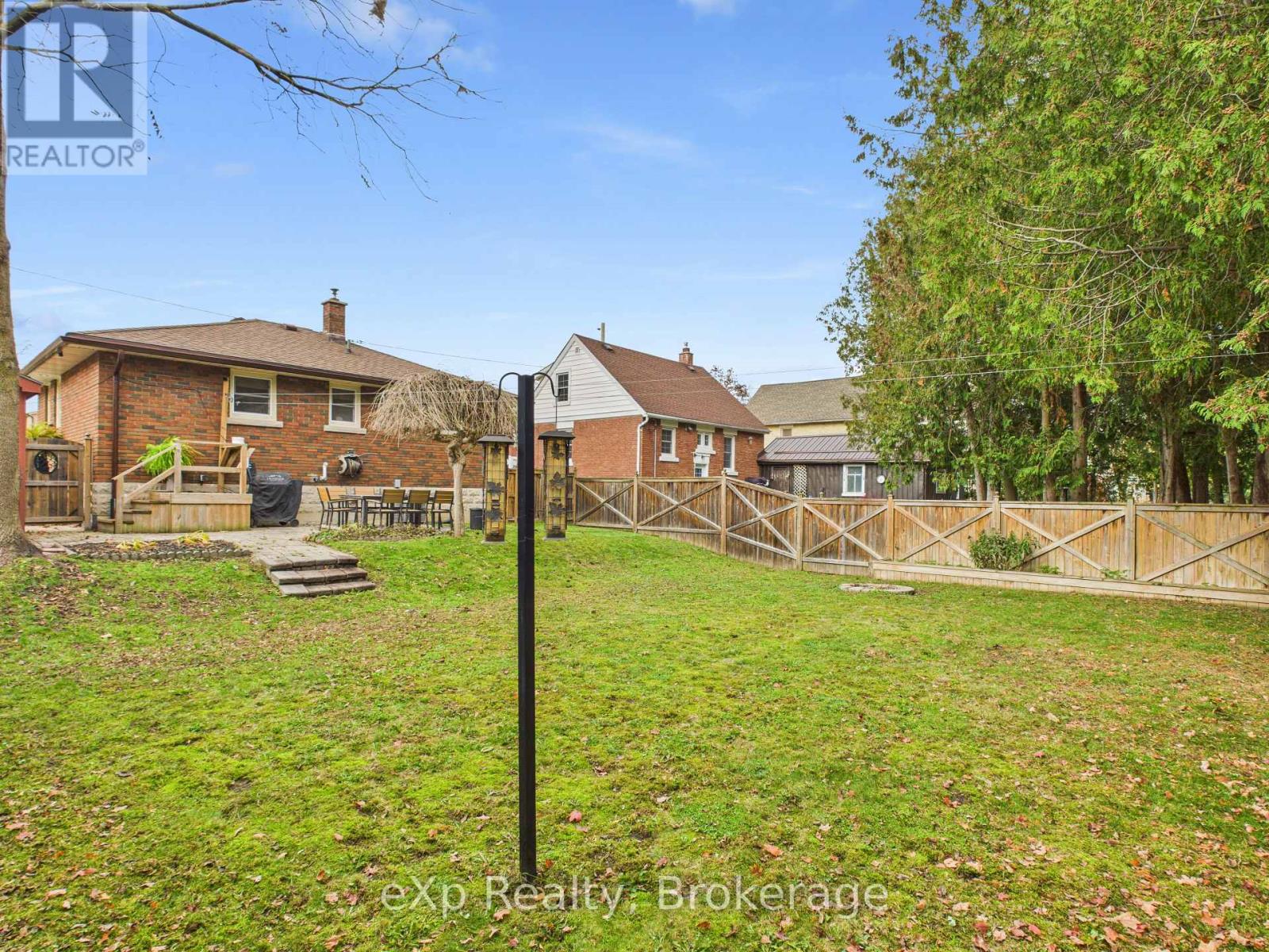 321 10th Avenue, Hanover, Ontario  N4N 2N4 - Photo 24 - X12496718