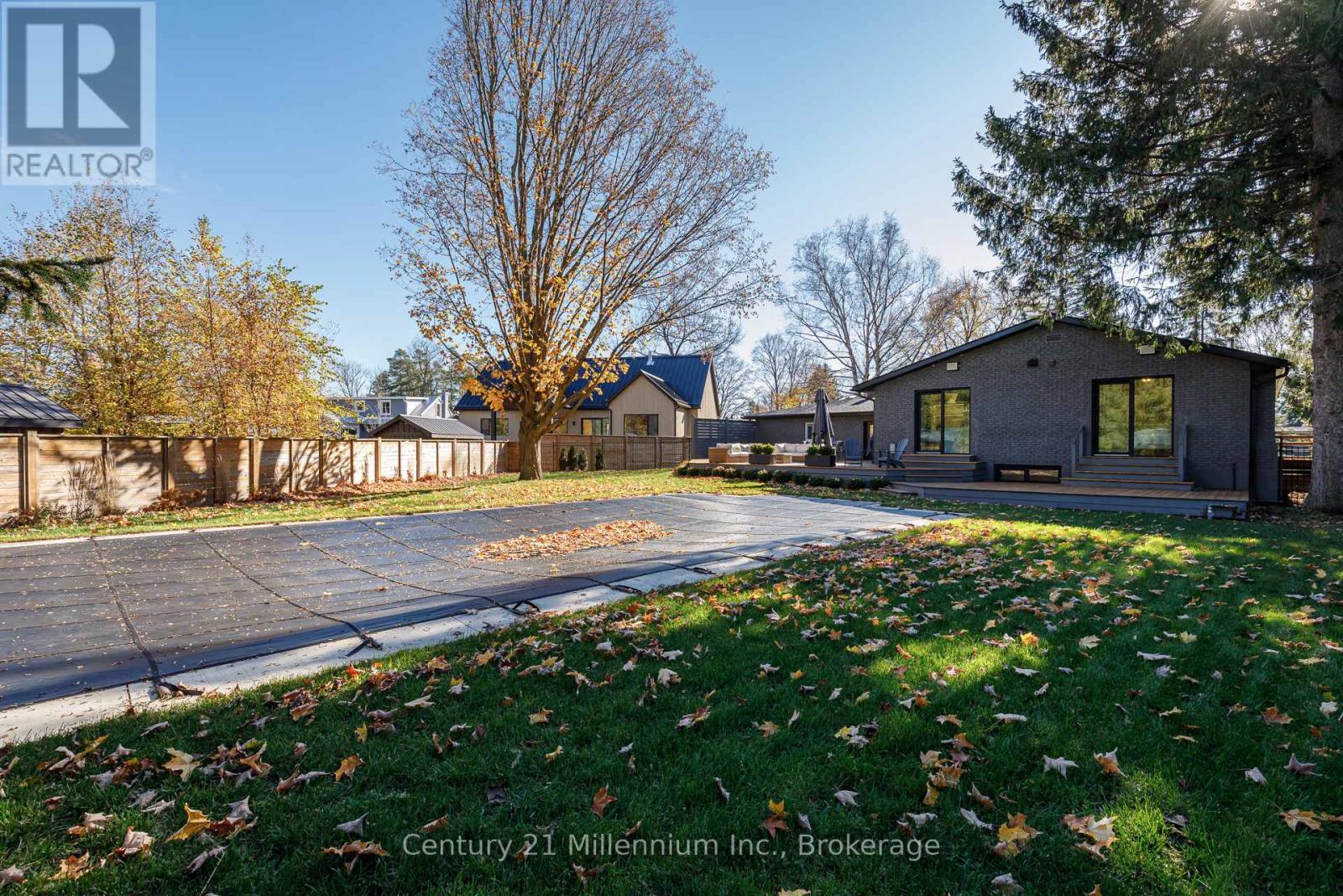 145 Russell Street W, Blue Mountains, Ontario  N0H 2P0 - Photo 24 - X12502072