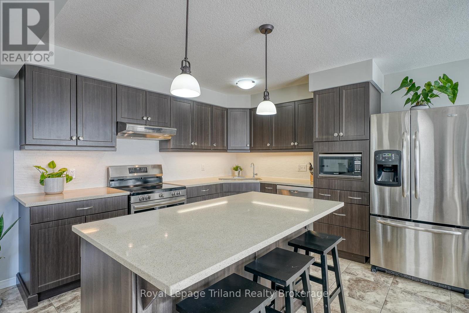 722 Frontenac Crescent, Woodstock, Ontario  N4V 0B1 - Photo 12 - X12503276