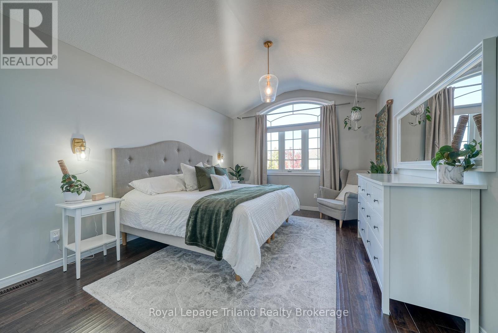 722 Frontenac Crescent, Woodstock, Ontario  N4V 0B1 - Photo 18 - X12503276